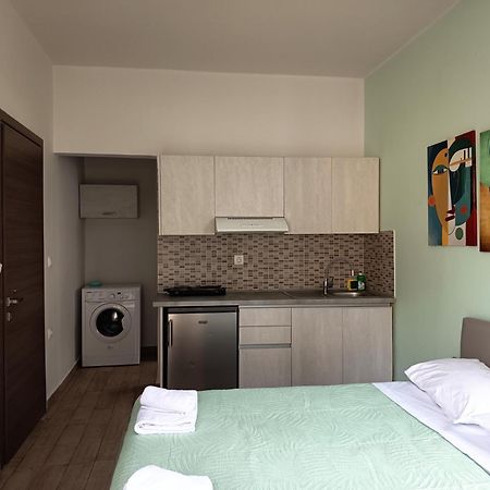 Lilian'S Seaview-Party Street-Youth Studios Rhodes City Εξωτερικό φωτογραφία