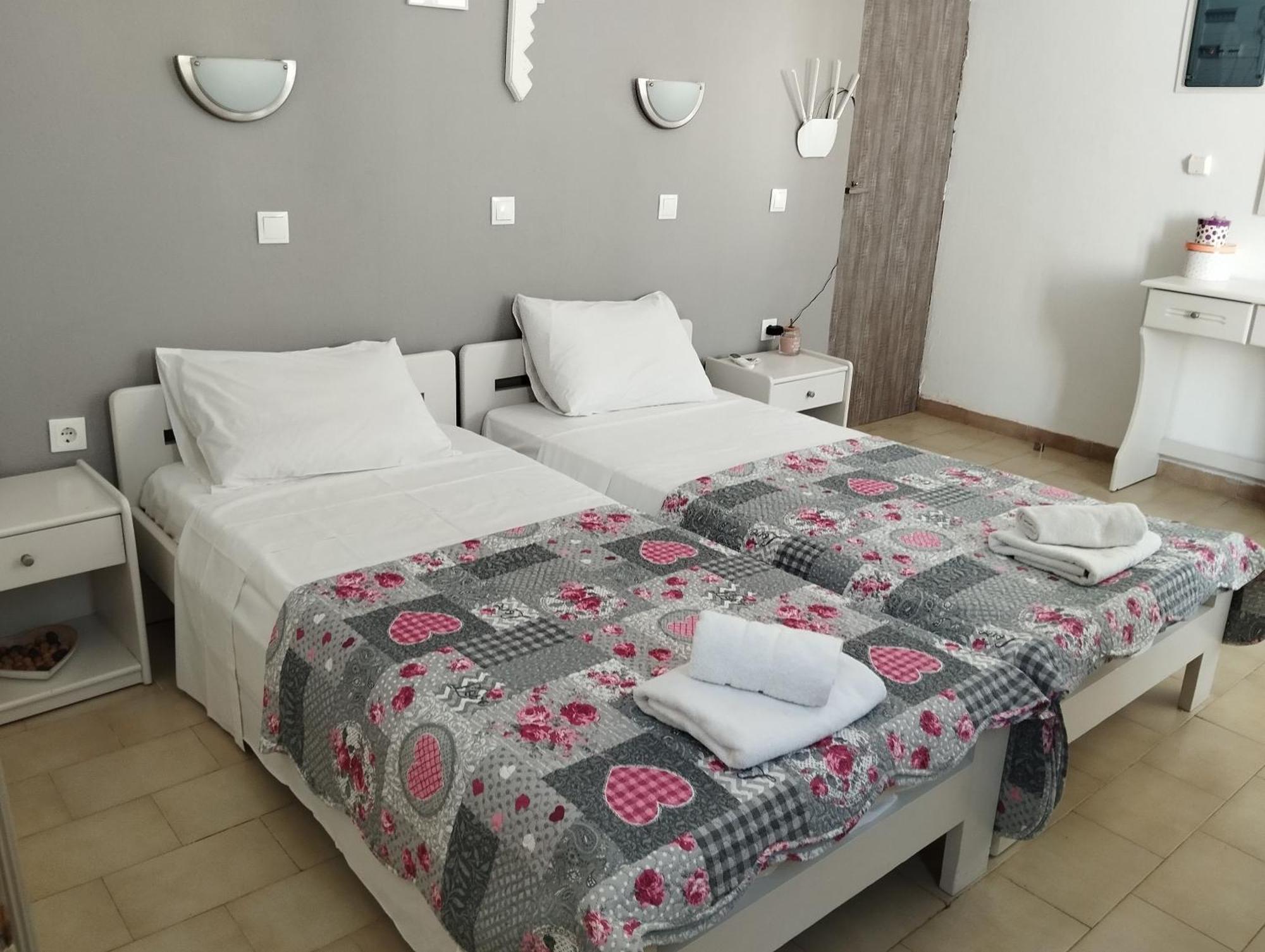 Lilian'S Seaview-Party Street-Youth Studios Rhodes City Εξωτερικό φωτογραφία