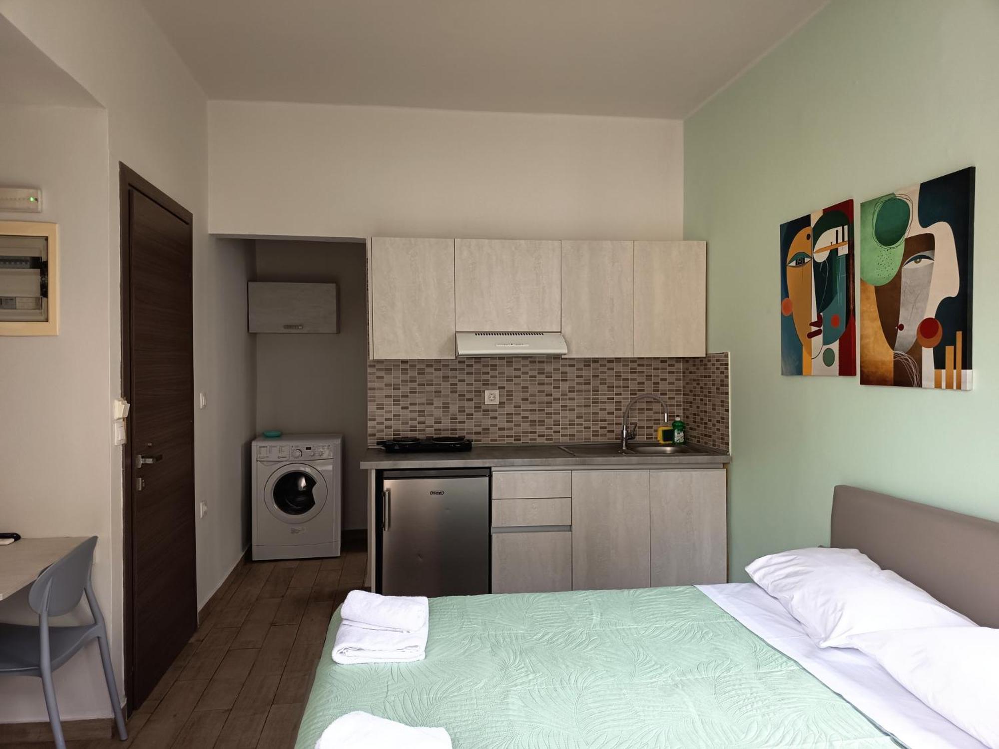 Lilian'S Seaview-Party Street-Youth Studios Rhodes City Εξωτερικό φωτογραφία